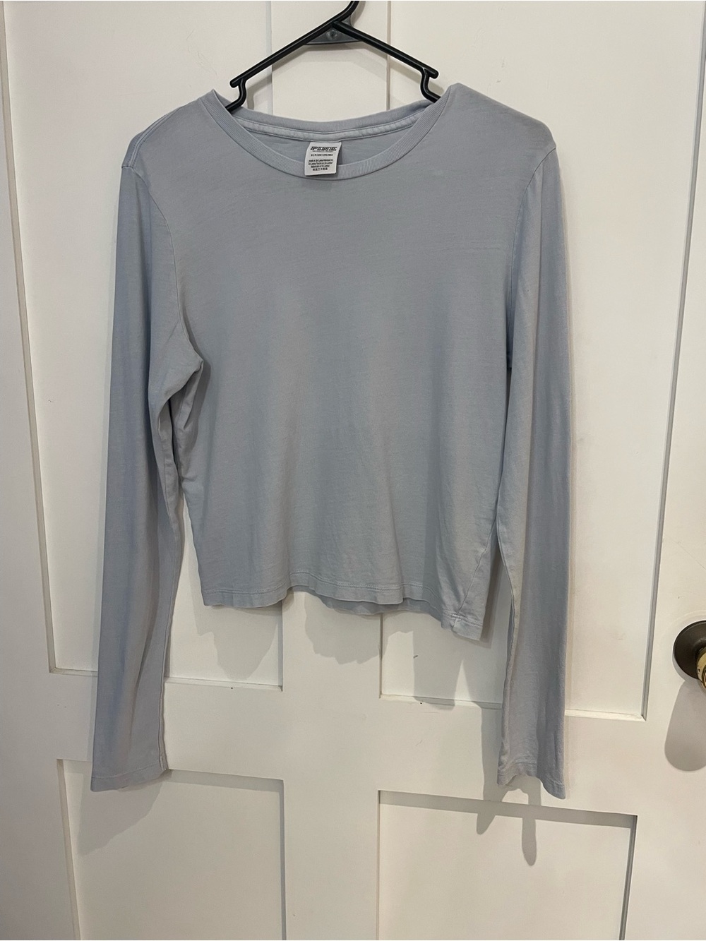 Victoria’s Secret Pink Light Blue Long-Sleeve Women's Crop Tee Size Small